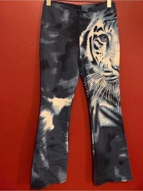 le chateau Black & White Tiger Print Flare Pants